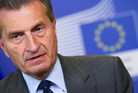 Oettinger droht Portugal und Spanien mit Kürzung von Geldern