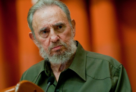 Fidel Castro feiert auf Theatergala