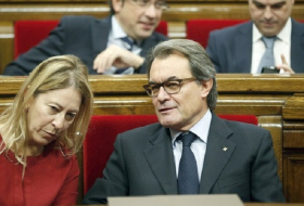Katalonien sagt sich von Spanien los