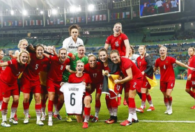 Frauen-Fußballerinnen krönen sich mit Gold