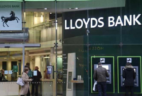 Britische Großbank Lloyds baut noch mehr Filialen und Stellen ab