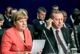 AfD-Chefin Frauke Petry: “Frau Merkel stürzt sich selbst”