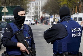 Brüssel: Bombenanschlag vor Polizeigebäude  