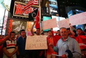 Muslime in den USA protestieren gegen Putschversuch in der Türkei