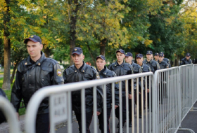 Russische Polizisten bei Risikospiel Fenerbahce gegen Lokomotive