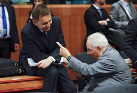 Schäuble nervös: Italien kann sich billiger verschulden als die USA