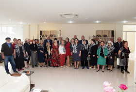Vizepräsidentin der Heydar Aliyev Stiftung besucht Pflegeheim für Kriegs- und Arbeitsveteranen
