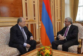 Letzter Tag von Sargsyan - der neue Präsident fängt an zu arbeiten