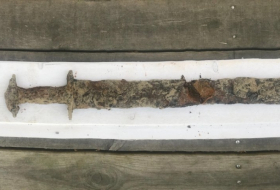 Achtjährige findet 1500 Jahre altes Schwert im See