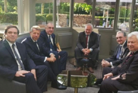 Außenminister trifft sich mit seinem armenischen Amtskollegen in Mailand