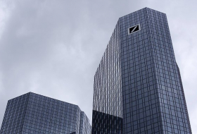 Polizei durchsucht die Deutsche Bank