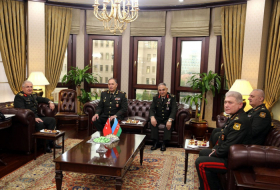   Stellvertretender Verteidigungsminister Aserbaidschans trifft Generalstabschef der türkischen Streitkräfte  