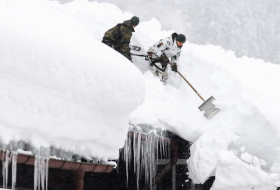 Seehofer schickt 230 Polizisten in Schneegebiet