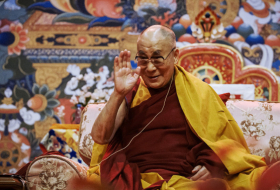 Was ist los? Dalai Lama ins Krankenhaus eingeliefert