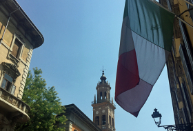 Italien kappt Wachstumsprognose und hebt Defizitziel an