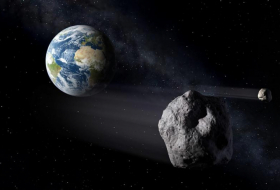   Asteroid verfehlt Erde nur knapp  