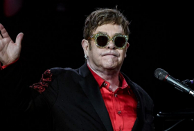  Elton John bricht auf Bühne in Tränen aus:  „Meine Stimme ist komplett weg“  –  Video  