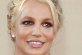 Britney Spears bricht sich lautstark den Fuß