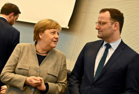     Merkel:   Dürfen unser Gesundheitssystem nicht überlasten  
