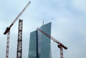 EZB belässt Leitzinsen unverändert - Hilfen für die Wirtschaft