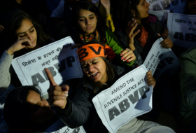 Vier Männer in Indien wegen Gruppenvergewaltigung von Studentin hingerichtet