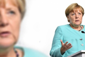     Corona-Krise:     Merkel besteht weiterhin auf verpflichtenden Mindestabstand