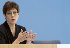 Kramp-Karrenbauer will Frauenquote in der CDU