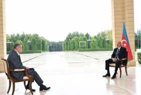     Ilham Aliyev:   Die Türkei muss sich definitiv im nächsten Friedensprozess befinden  
