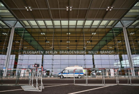 Berliner Flughafen BER nimmt nach neun Jahren Verzögerung offiziell den Betrieb auf