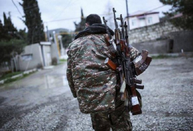   Armenische Armee zieht sich zurück  
