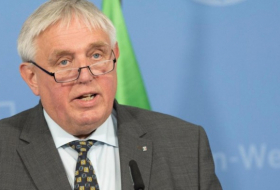 NRW-Gesundheitsminister Laumann sieht Probleme beim Impfen zuhause