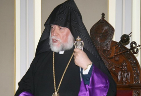   Armenische Katholikos forderte auch Paschinyan zum Rücktritt auf  