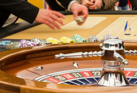 22 Glücksspieler in Dreizimmerwohnung: Polizei beendet illegale Zockerrunde in Berlin