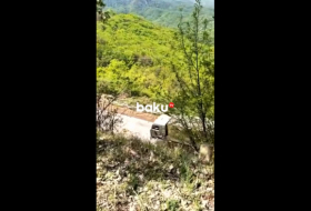   Armenische Militärfahrzeuge verlassen Hankendi -   VIDEO    