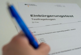 Zahl der Einbürgerungen in Deutschland um 15 Prozent gesunken