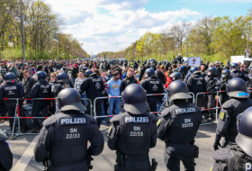 Beim letzten Wahlkampfevent der AfD fand Proteste in Berlin statt     - VIDEO    