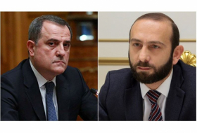  Außenminister von Aserbaidschan und Armenien diskutieren über Normalisierung der Beziehungen 