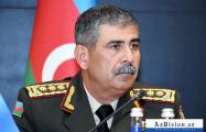  Aserbaidschanischer Verteidigungsminister besucht den Iran 