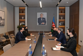  Aserbaidschanische Außenminister traf sich mit dem kolumbianischen Botschafter - FOTOS
