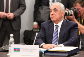  Aserbaidschanischer Premierminister spricht über Maßnahmen zur Stärkung der Militärmacht Aserbaidschans 