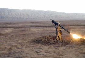   Aserbaidschanische Luftverteidigungseinheiten führen taktische Übungen durch -   VIDEO    