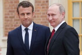  Zwischen Macron und Putin hat ein Telefongespräch begonnen  