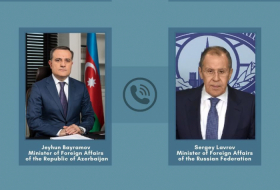   Telefongespräche zwischen den Außenministern Aserbaidschans und Russlands stattgefunden  