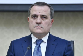  Außenminister Bayramov bewertet die jüngsten Gespräche mit dem armenischen Amtskollegen positiv  