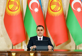     Präsident:   Es gibt keinen politischen Konflikt zwischen Aserbaidschan und Kirgisistan  