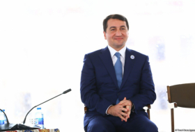   Assistent des Präsidenten betont die Bedeutung der Unterzeichnung des Friedensabkommens durch Armenien  