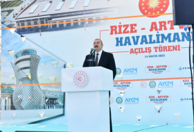    Präsident Ilham Aliyev:   „Der Zweite Karabach-Krieg ist unsere gemeinsame, glorreiche Geschichte“  