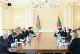   Präsidenten Aserbaidschans und Litauens trafen in einem erweiterten Format zusammen  