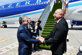  Aserbaidschanischer Präsident beendet den Staatsbesuch in Usbekistan 