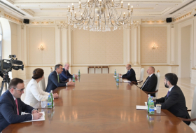   Präsident Ilham Aliyev empfängt bp-Geschäftsführer  